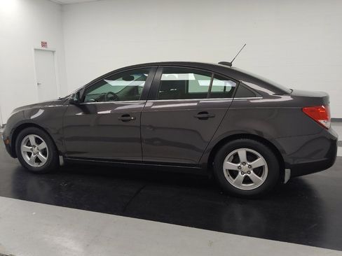 Used 2016 Chevrolet Cruze LT w/ Sun And Sound Package image 3