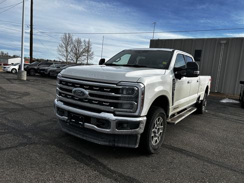 Certified 2024 Ford F350 Lariat w/ FX4 Off-Road Package image 18