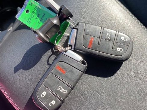 Used 2020 Chrysler 300 Touring w/ Sport Appearance Package image 24