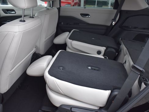 New 2026 Nissan Pathfinder SL w/ SL Premium Package image 56