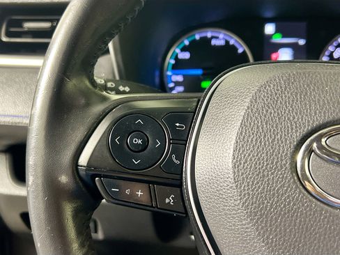 Used 2022 Toyota RAV4 SE image 18