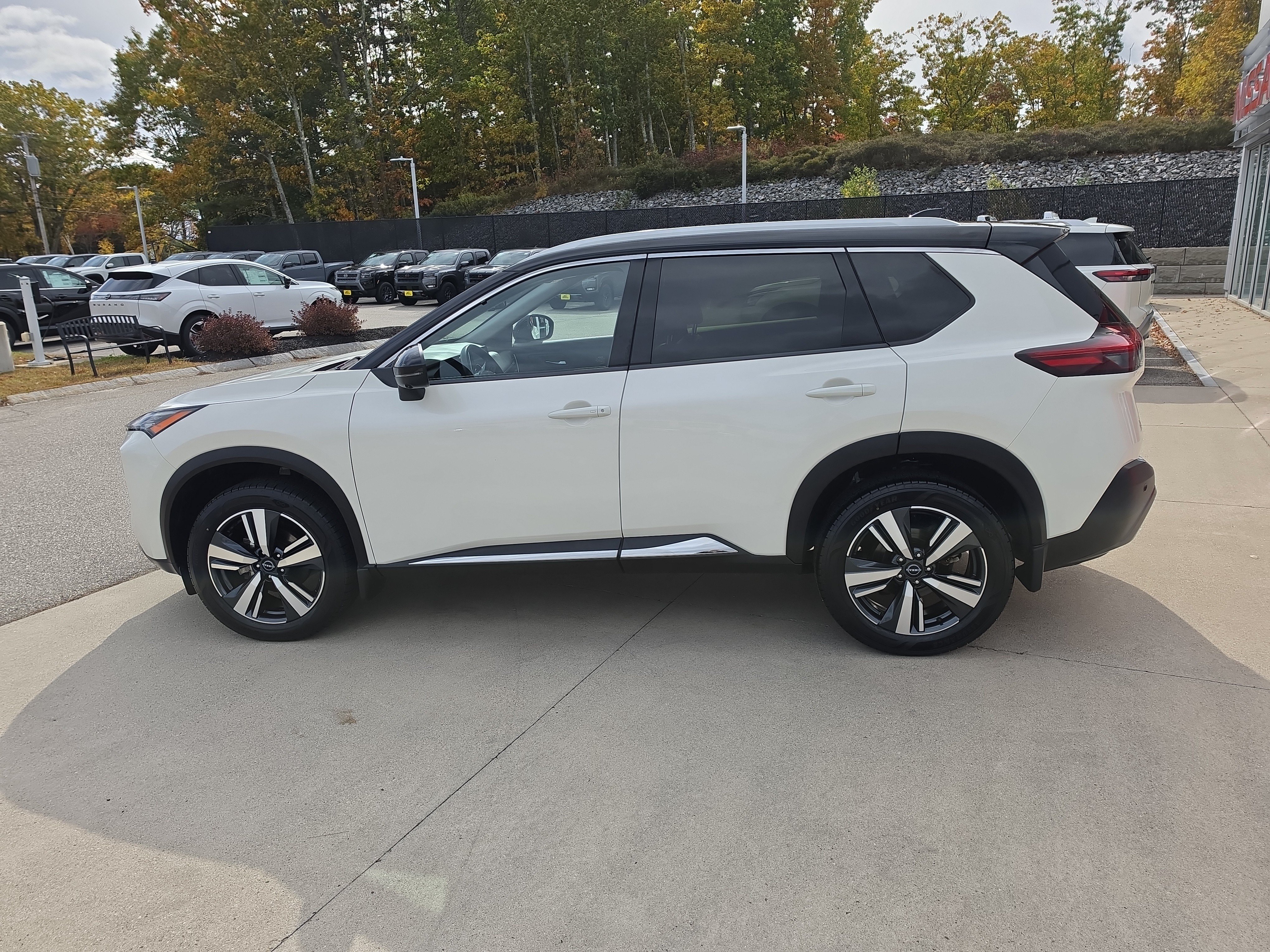 Certified 2023 Nissan Rogue SL AWD/4WD image 8