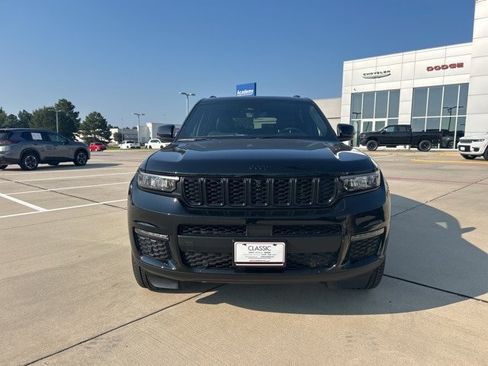 New 2025 Jeep Grand Cherokee L Limited w/ Luxury Tech Group II image 2