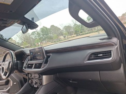 Used 2021 Chevrolet Tahoe Z71 image 34