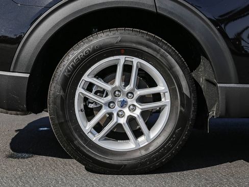 Used 2026 Ford Explorer Active w/ Active Comfort Package RWD image 8