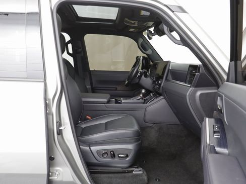 Used 2024 Lexus GX 550 w/ Accessory Package (Z1) image 19