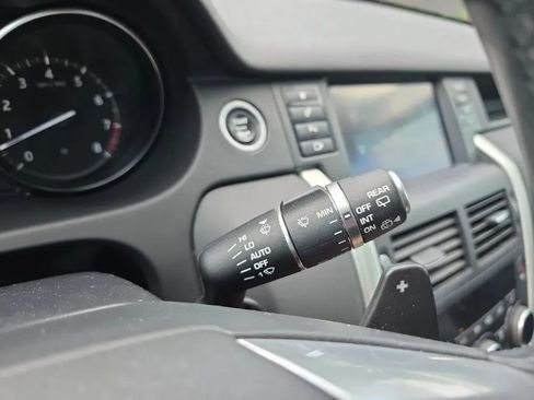 Used 2019 Land Rover Discovery Sport HSE AWD/4WD image 22