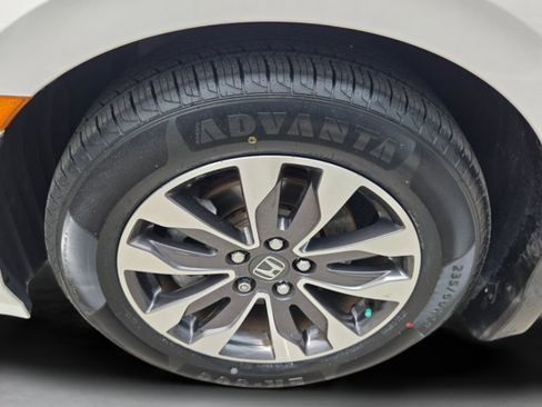 Used 2024 Honda Odyssey EX-L image 32