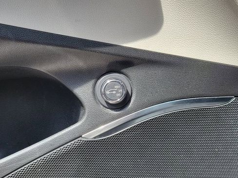 Used 2022 Buick Enclave Essence w/ Experience Buick Package image 30