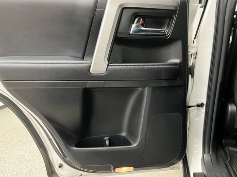 Used 2019 Toyota 4Runner SR5 Premium AWD/4WD image 43