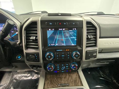Used 2019 Ford F350 Lariat w/ Lariat Ultimate Package AWD/4WD image 27