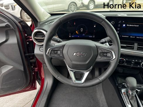 Used 2024 Chevrolet Trax ACTIV w/ Sunroof Package image 16