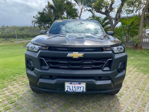 Used 2024 Chevrolet Colorado W/T RWD image 2
