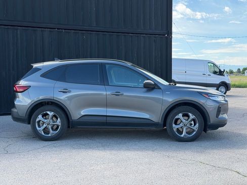 Used 2025 Ford Escape ST-Line AWD/4WD image 5