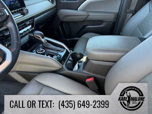 Used 2023 Chevrolet Colorado ZR2 w/ ZR2 Convenience Package III image 23