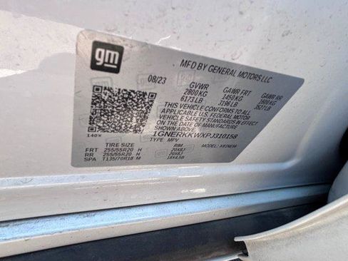 Used 2023 Chevrolet Traverse Premier FWD image 12