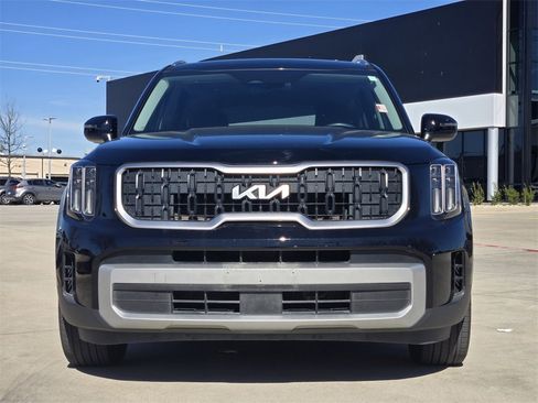 Certified 2023 Kia Telluride EX image 11