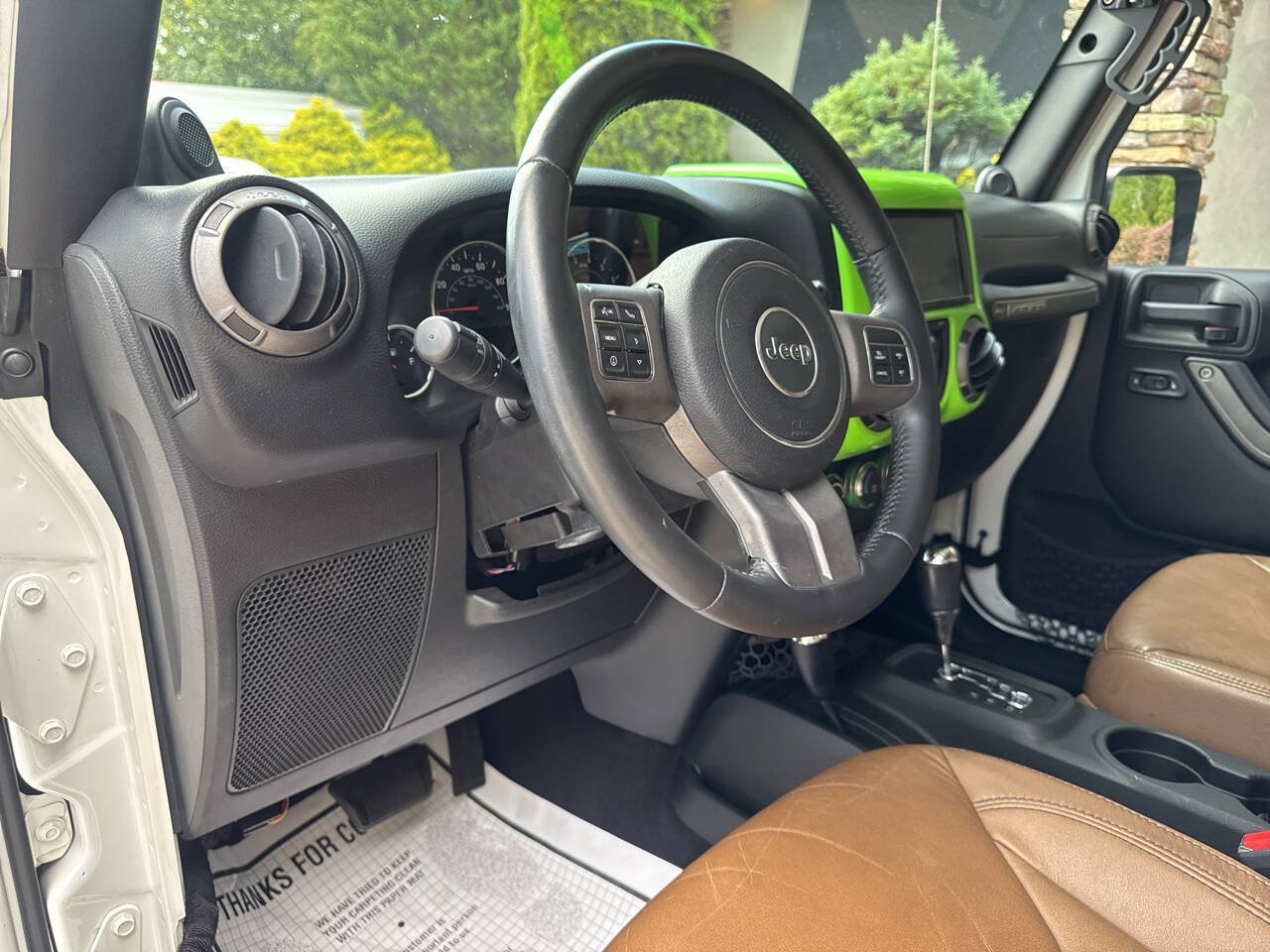 Used 2013 Jeep Wrangler Unlimited Sahara AWD/4WD image 9