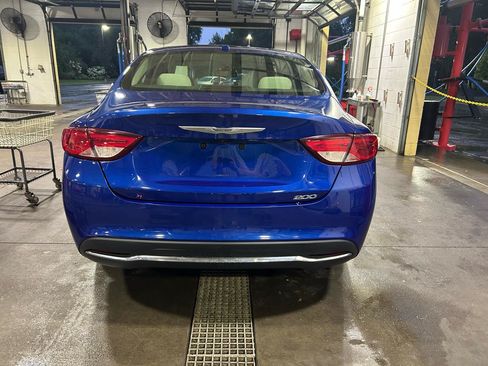 Used 2015 Chrysler 200 Limited w/ Convenience Group FWD image 7