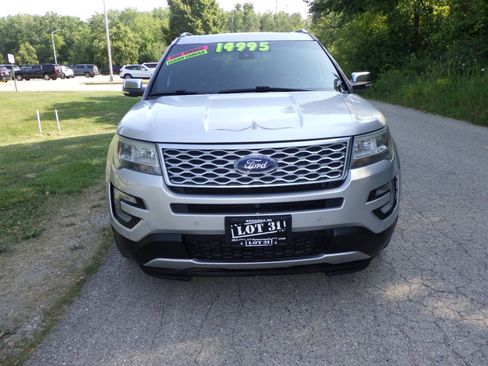 Used 2016 Ford Explorer Platinum AWD/4WD image 5