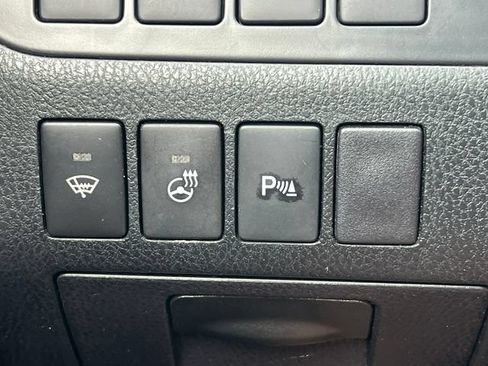 Used 2018 Toyota Highlander Limited AWD/4WD image 22