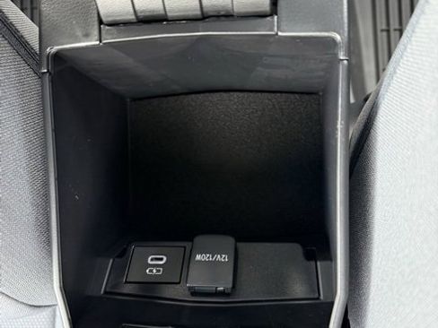 New 2026 Toyota Corolla SE image 28