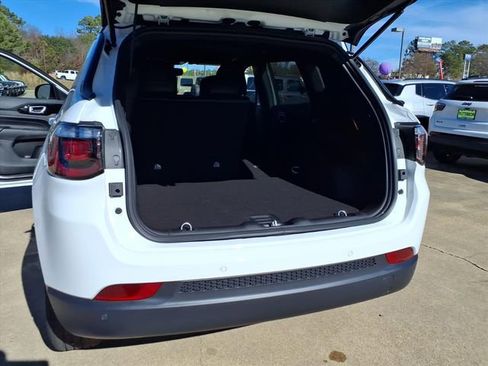 New 2026 Jeep Compass Limited image 17