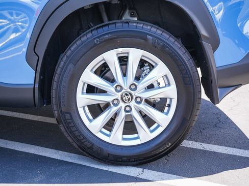 Certified 2026 Toyota Corolla Cross LE FWD image 10
