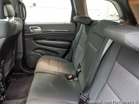 Used 2016 Jeep Grand Cherokee Laredo 75th Anniversary AWD/4WD image 13