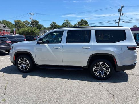 Certified 2024 Jeep Wagoneer 4WD w/ Premium Group I image 6