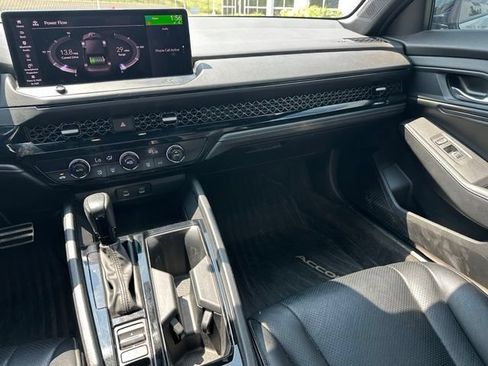 Used 2023 Honda Accord Sport image 12
