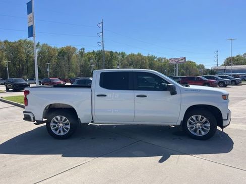 Used 2021 Chevrolet Silverado 1500 Custom w/ Safety Confidence Package image 9