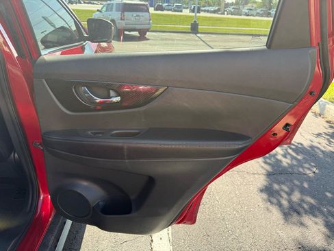 Used 2017 Nissan Rogue SL w/ SL Premium Package AWD/4WD image 26