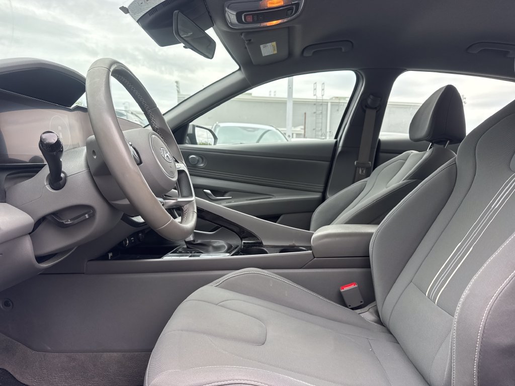 Used 2023 Hyundai Elantra SEL w/ Convenience Package FWD image 13