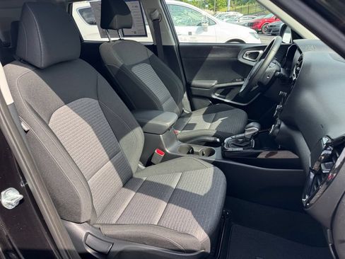 Used 2023 Kia Soul EX FWD image 18