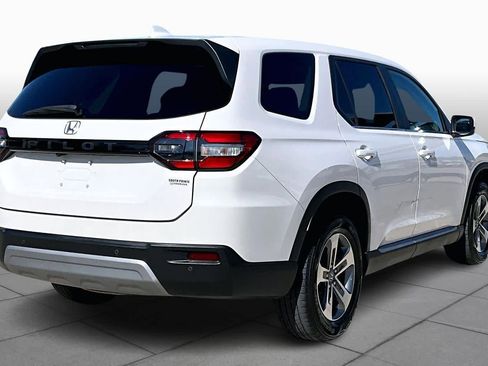 Used 2024 Honda Pilot EX-L image 12