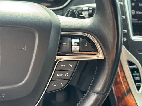 Used 2019 Lincoln Nautilus Reserve image 26