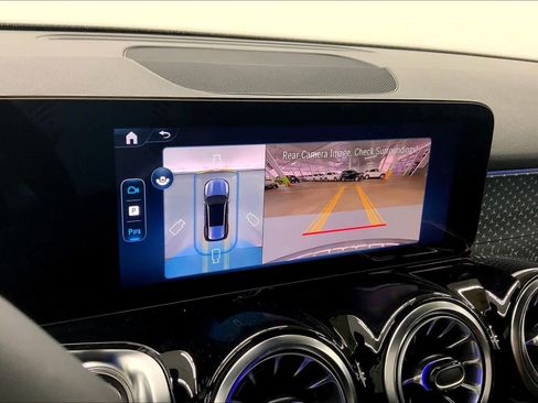 New 2026 Mercedes-Benz GLB 250 image 24