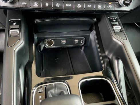 Used 2023 Kia Telluride S w/ S Sunroof Package FWD image 15