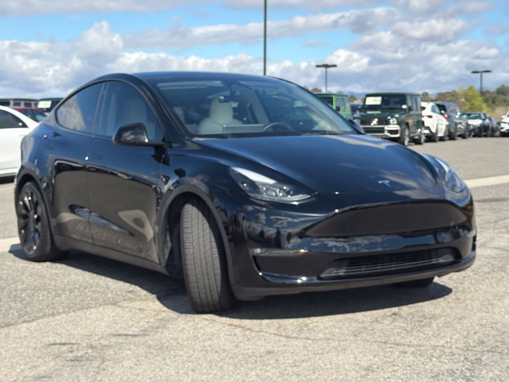 Used 2023 Tesla Model Y Performance AWD/4WD image 4