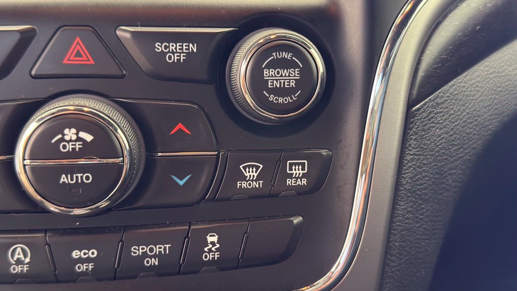 Used 2018 Jeep Grand Cherokee Altitude AWD/4WD image 11