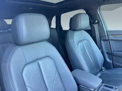 Used 2020 Audi Q3 2.0T Premium Plus w/ Premium Plus Package image 31
