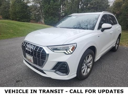 Used 2024 Audi Q3 2.0T Premium image 1