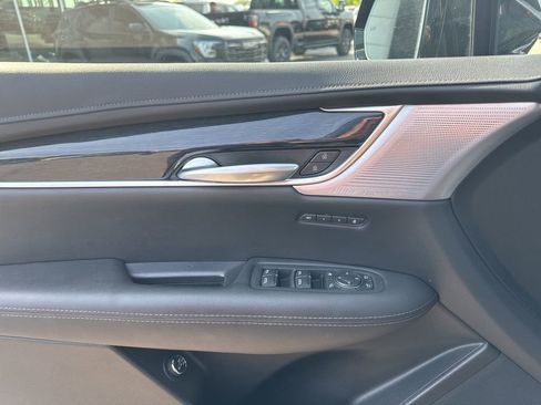 Used 2025 Cadillac XT5 Premium Luxury AWD/4WD image 11