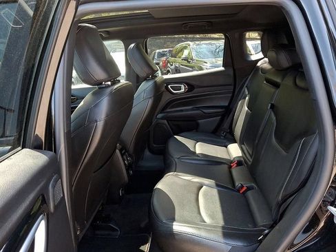 Used 2022 Jeep Compass High Altitude AWD/4WD image 13