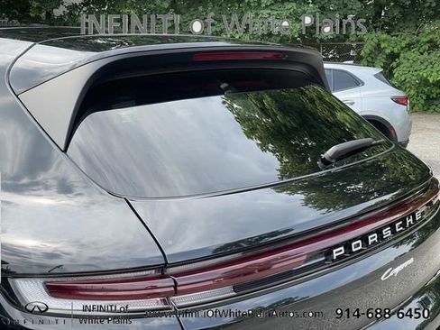 Used 2024 Porsche Cayenne AWD/4WD image 32