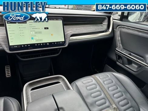 Used 2022 Rivian R1T Launch Edition image 14