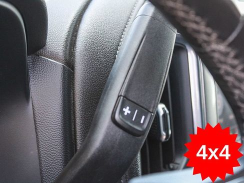 Used 2021 Chevrolet Silverado 1500 LT Trail Boss w/ Convenience Package II AWD/4WD image 19