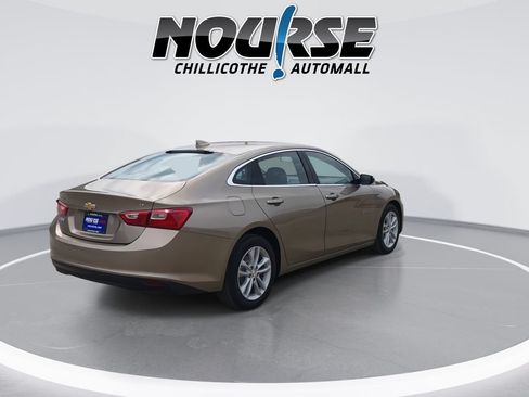 Used 2018 Chevrolet Malibu LT FWD image 8