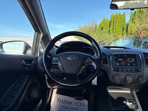 Used 2017 Kia Forte S FWD image 22